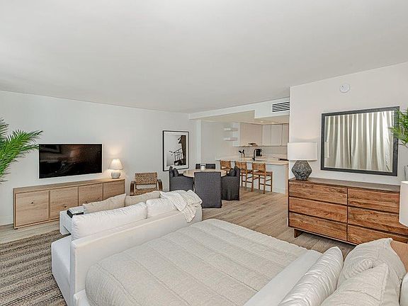 3rd image of 2301 Collins Ave APT 1222