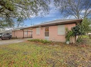 1114 Main St, La Marque, TX 77568