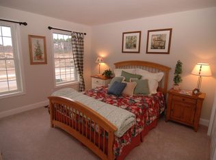 120 Cherrywood Dr, Nashua, NH 03062