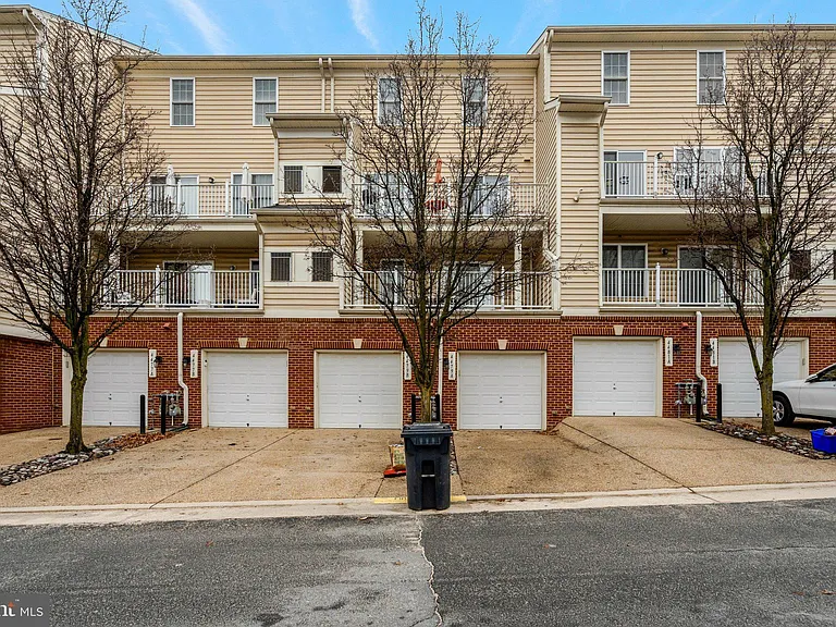 4479 Beacon Grove Cir #B — Photo 32