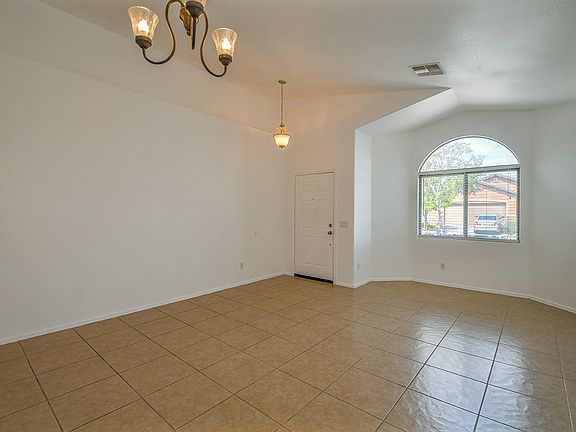 5th image of 1761 E Chaparral Dr