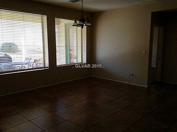 3rd image of 4909 Woody Valley St