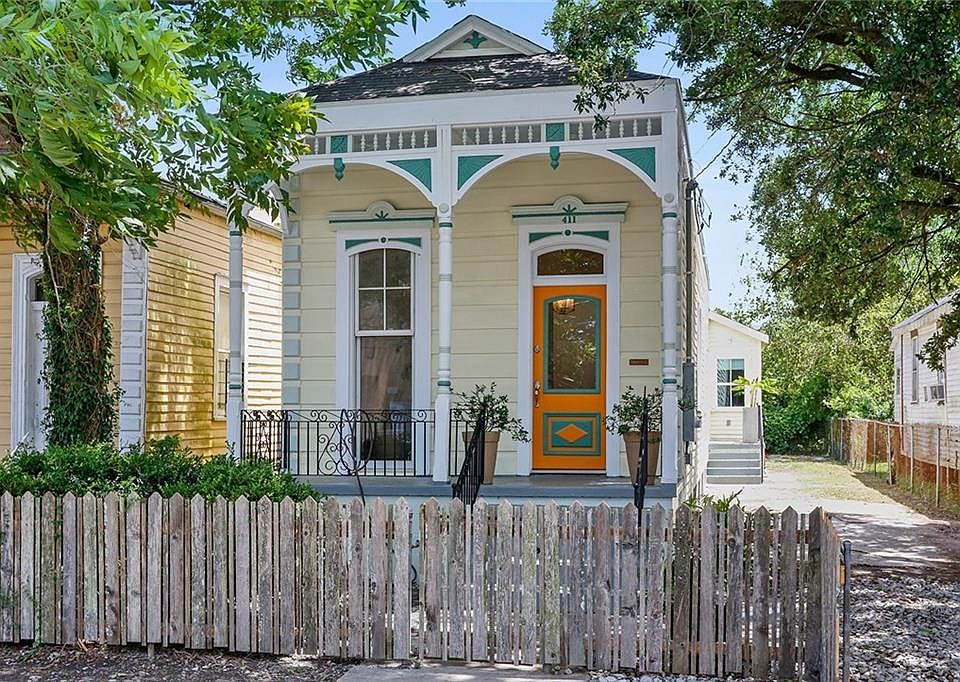 1st image of 411 Homer St