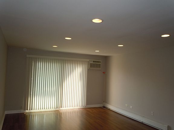 5th image of 8936 N Parkside Ave APT 313