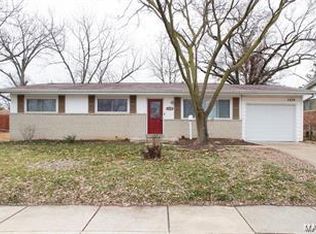 1374 N New Florissant Rd, Florissant, MO 63033