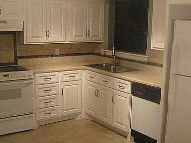 4th image of 808 N East St