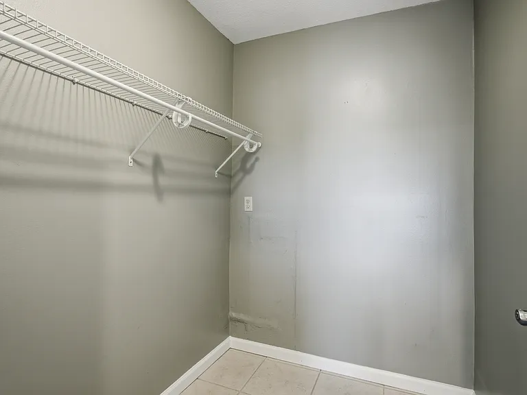 2914 Cypress Green Dr — Photo 20