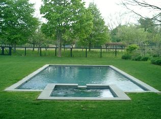 10020 Old Sound Ave, Mattituck, NY 11952