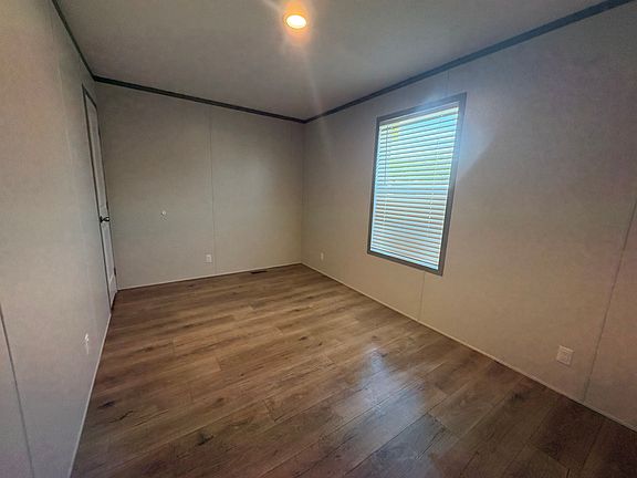 5th image of 173 Glen Gary Dr