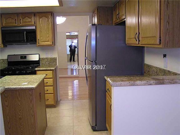 5th image of 265 Comfort Dr #0