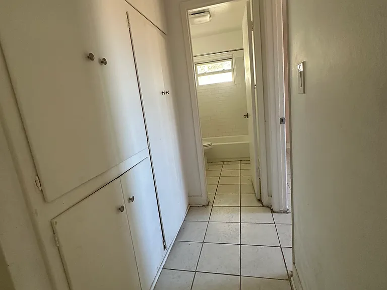 22406 Miramot Rd — Photo 13