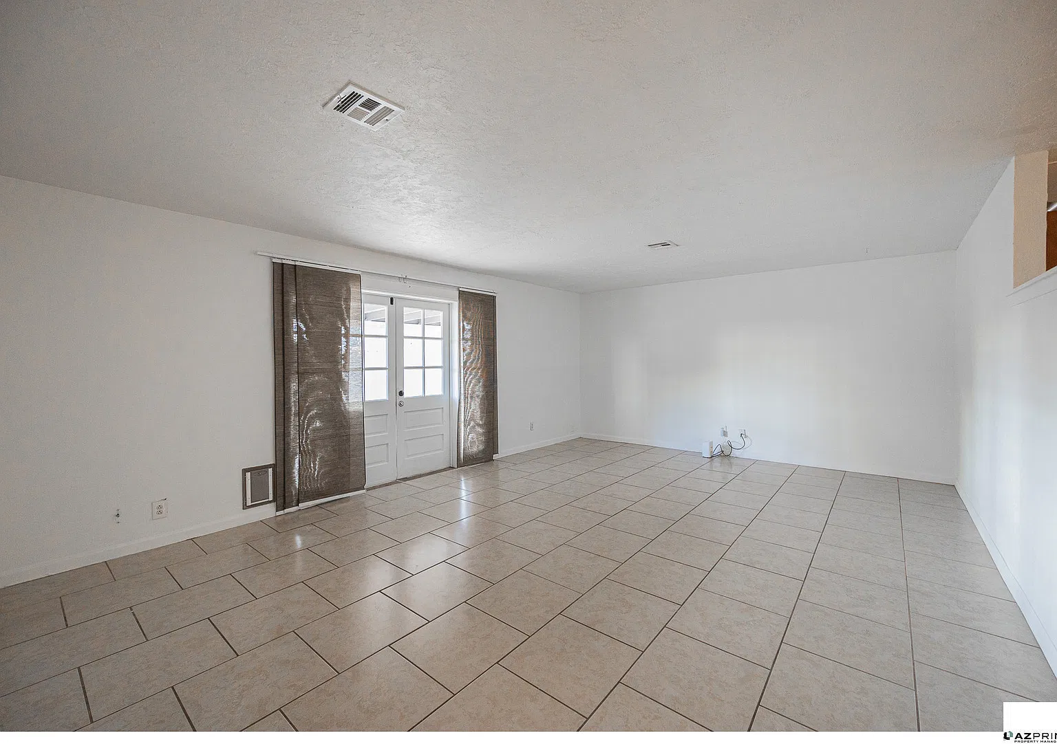 Welcome to this Charming 3/2 Phoenix House! — Photo 4