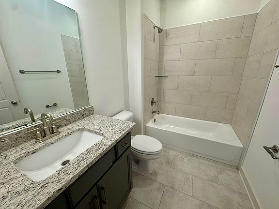 3rd image of 595 Mount Laurel Dr