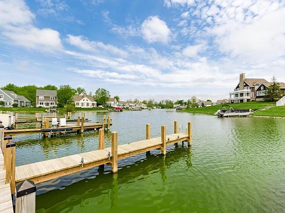 4th image of 14875 Shoreline Dr W