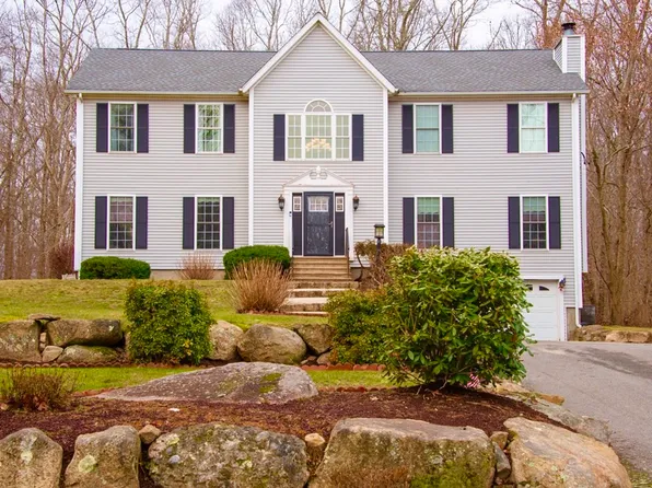 319 Main Rd, Westport, MA 02790