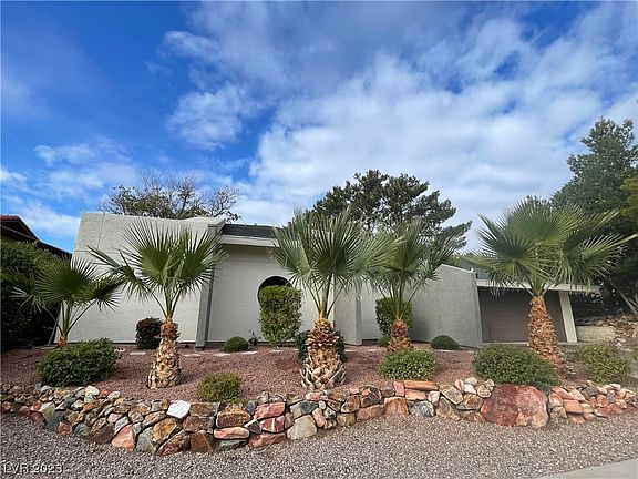 4th image of 1540 Sandra Dr
