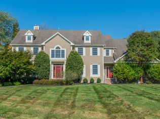 16 Woodman Ln, Basking Ridge, NJ 07920