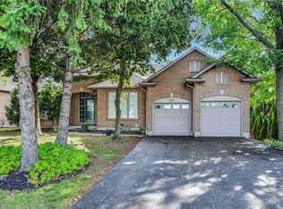 223 Greenbriar Rd, Hamilton, ON L9G 3V9