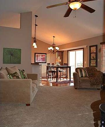 2nd image of 2437 N Woodridge Cir
