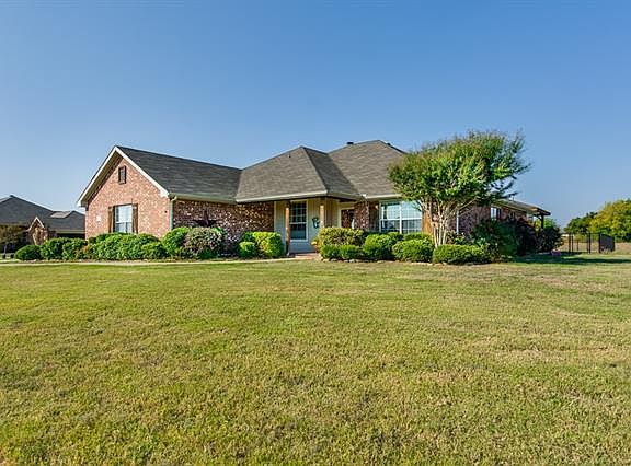 2nd image of 118 High Glen Cir