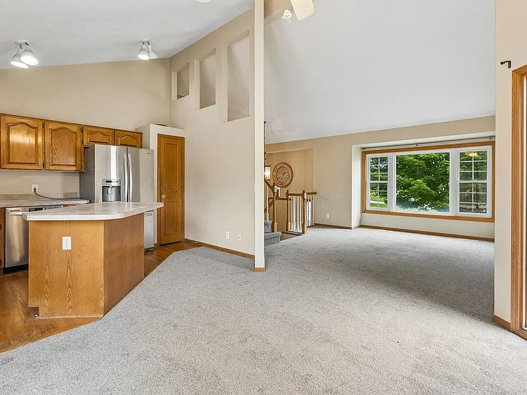2402 King Dr — Photo 8