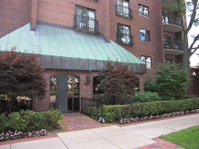 1st image of 7575 Lake St APT 3D