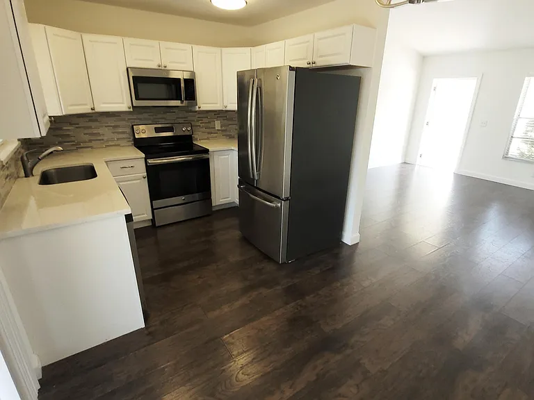 135 Village Cir — Photo 4