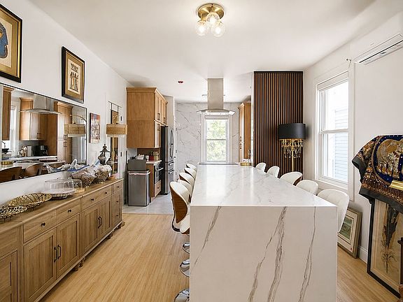 4th image of 4014 79th St