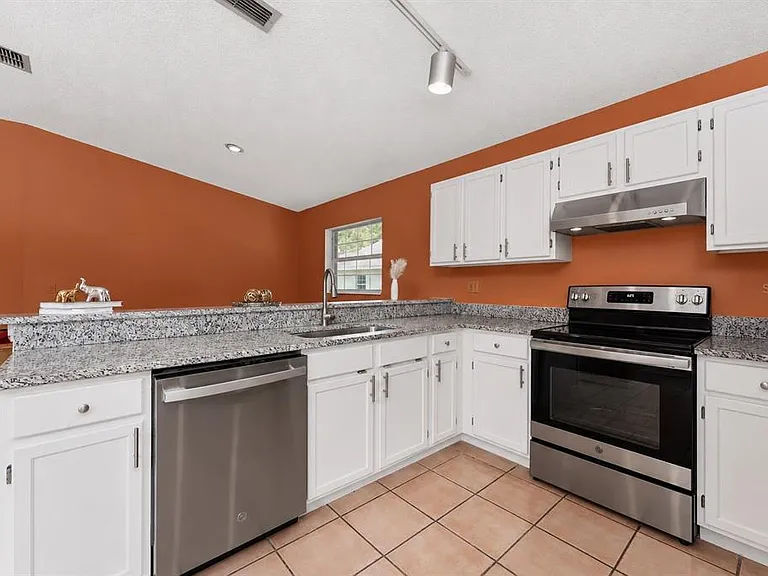 3013 Barrymore Ct — Photo 8