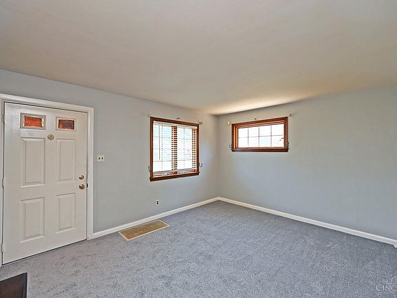 3rd image of 1679 Sanborn Dr