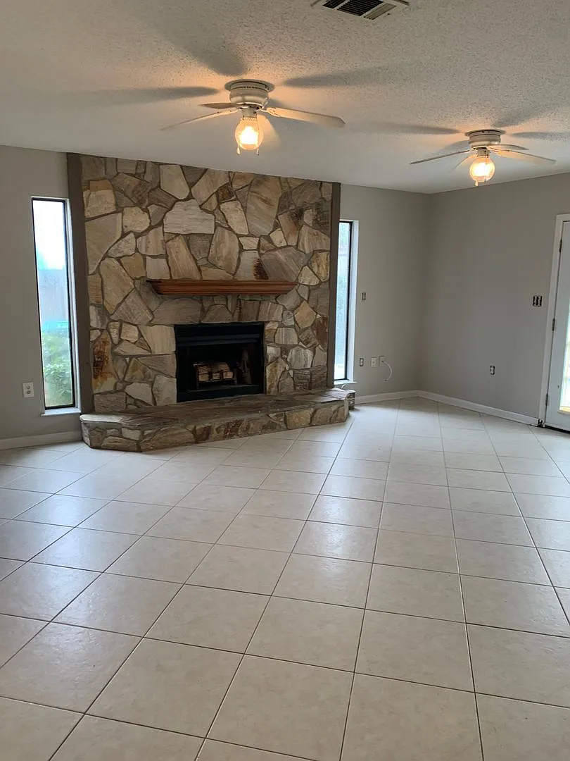 334 Harris Street Mary Esther, FL 32569 — Photo 3