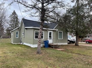 611 S 7th St, Cameron, WI 54822