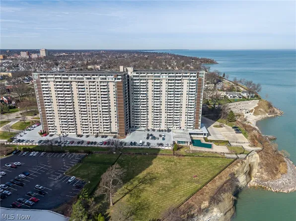 12900 Lake Ave APT 2005, Lakewood, OH 44107