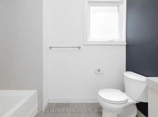 475 Ossington Ave #1A, Toronto, ON M6G3T3