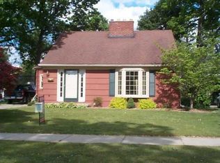 2565 Edsel St, Trenton, MI 48183