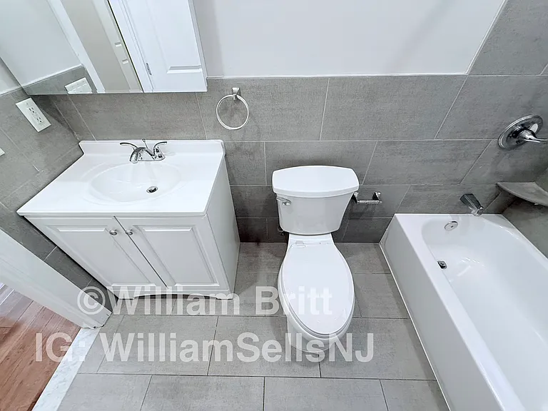 64-66 Sherman Pl #48A — Photo 9