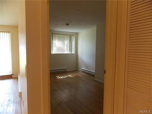 5th image of 303 Drew Ln #303