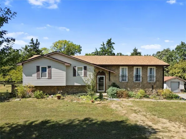 202 Ridge Rd, Plattsburg, MO 64477