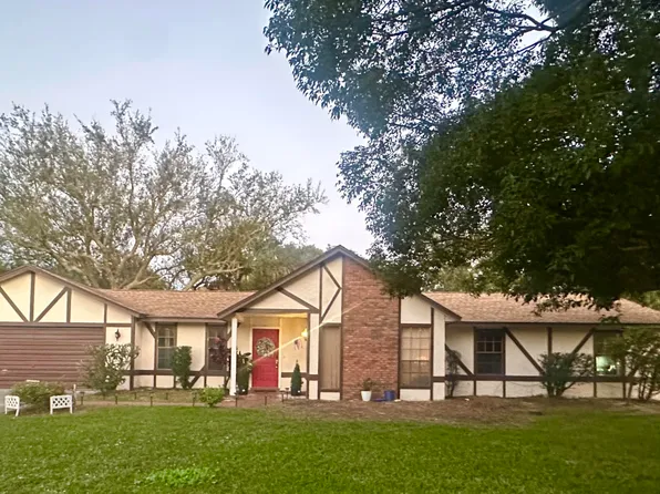 3256 Fairview Dr, Melbourne, FL 32934