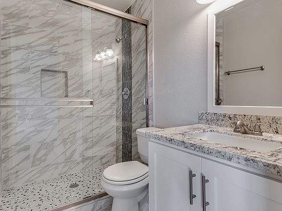 5th image of 2129 E Stanford Dr