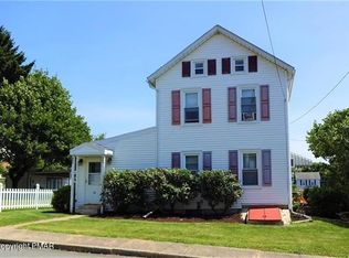 14 Ridge Ave, Pen Argyl, PA 18072