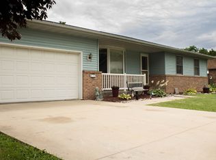 610 11th Ave W, Oskaloosa, IA 52577
