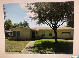 4801 Lilac Ln, Victoria, TX 77904