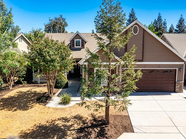 5857 W Millbrae Ave — Photo 1