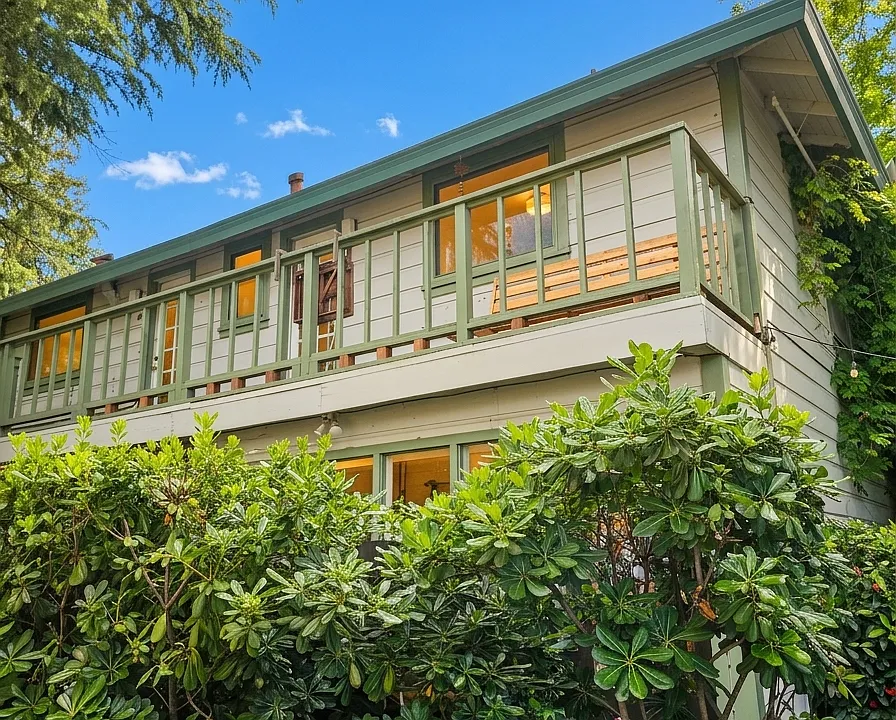 222 D St #5B