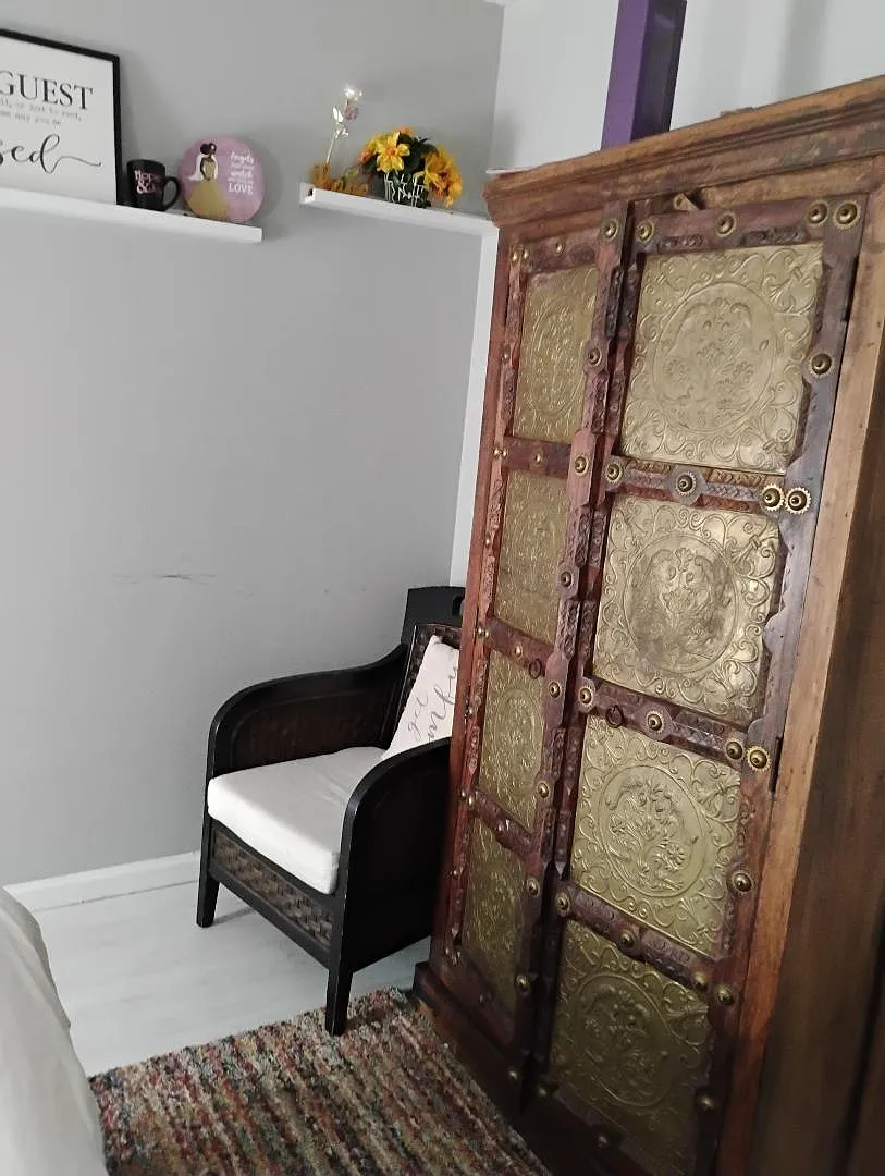 3 bed, 2499 sqft, $850 — Photo 2