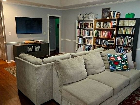 5th image of 408 Darlington Cir