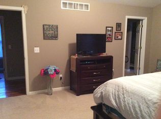 21522 Roosevelt Ave, Farmington Hills, MI 48336