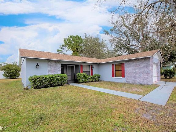 3rd image of 605 Heraldo Ct
