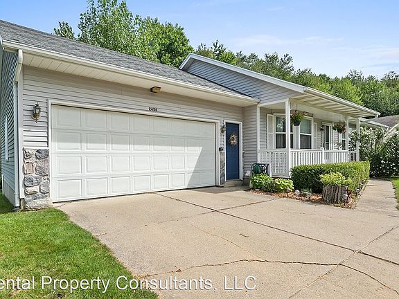 4th image of 2456 Greenings Ave NE